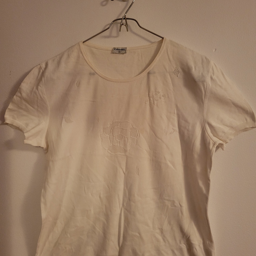 Chanel White Camellia Logo Knit T-Shirt – Vintage & Rare – Size M